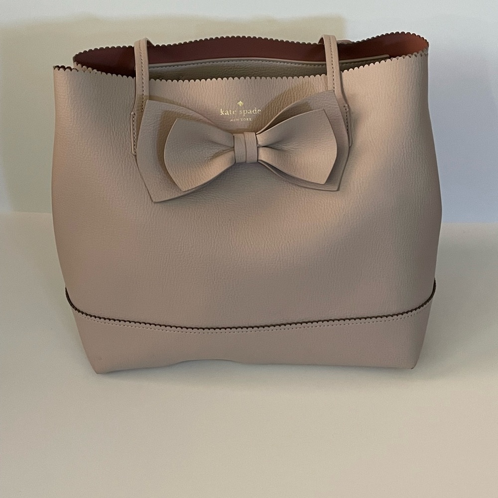 Kate Spade tote bag with bow